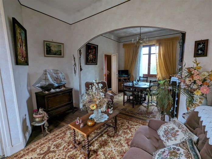 NEUVIC : vente vente de 4 pi&egrave;ces - grande image 2