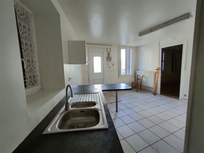 USSEL : vente vente de 4 pi&egrave;ces - grande image 3