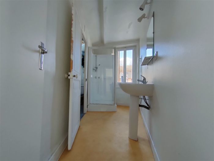 USSEL : vente vente de 4 pi&egrave;ces - grande image 8