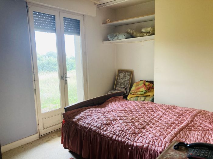 ENTRE NAVES ET SEILHAC : vente vente de 6 pi&egrave;ces - grande image 7