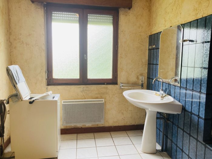 ENTRE NAVES ET SEILHAC : vente vente de 6 pi&egrave;ces - grande image 8