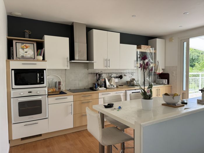 QUARTIER CALME D'EGLETONS : vente vente de 6 pi&egrave;ces - grande image 5