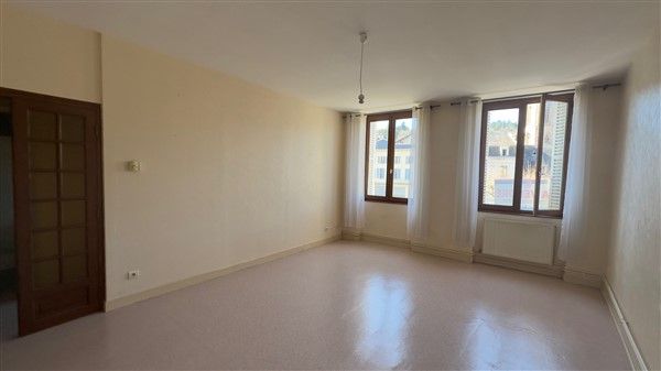 Tulle centre-ville : vente vente de 2 pi&egrave;ces - grande image 3