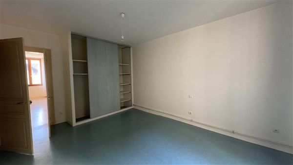 Tulle centre-ville : vente vente de 2 pi&egrave;ces - grande image 4