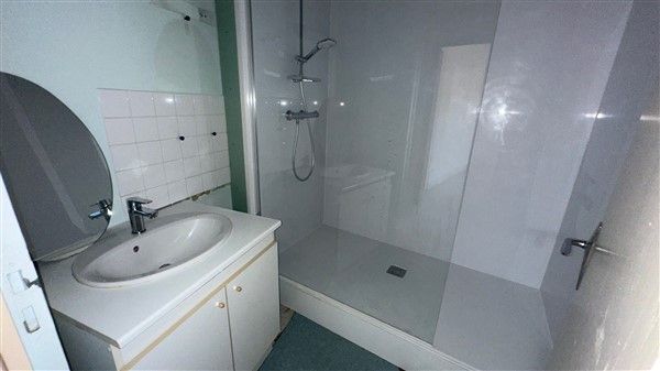 Tulle centre-ville : vente vente de 2 pi&egrave;ces - grande image 6