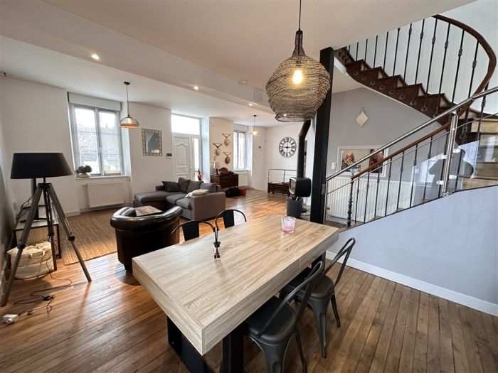 Meymac, Centre Ville &agrave; Pied : vente vente de 6 pi&egrave;ces - grande image 2