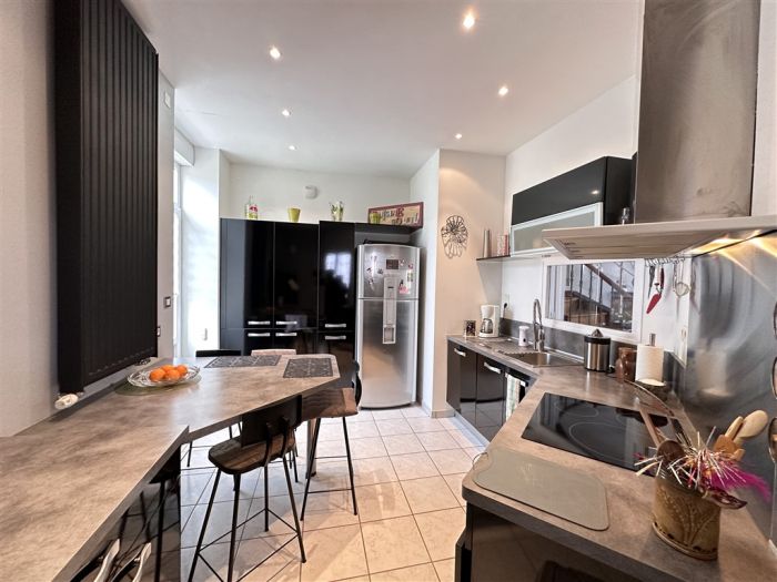 Meymac, Centre Ville &agrave; Pied : vente vente de 6 pi&egrave;ces - grande image 5