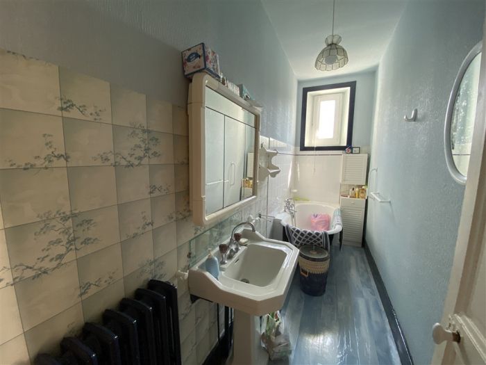 Meymac, centre ville : vente vente de 5 pi&egrave;ces - grande image 6