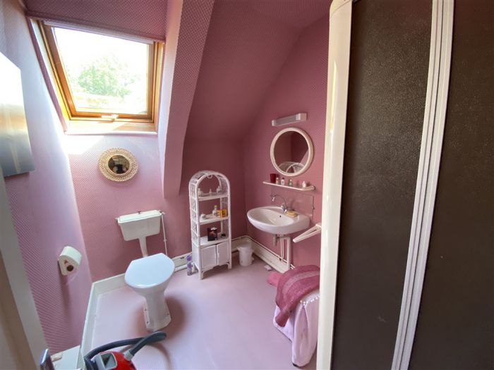 Meymac, centre ville : vente vente de 5 pi&egrave;ces - grande image 9