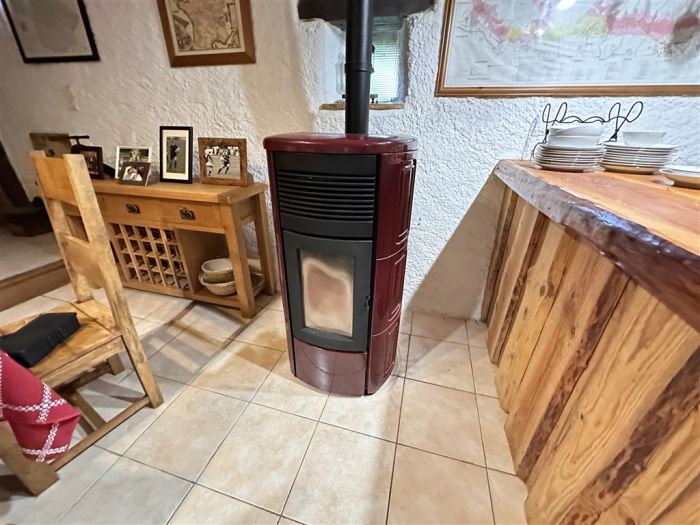 Meymac, Proche centre Ville : vente vente de 6 pi&egrave;ces - grande image 4