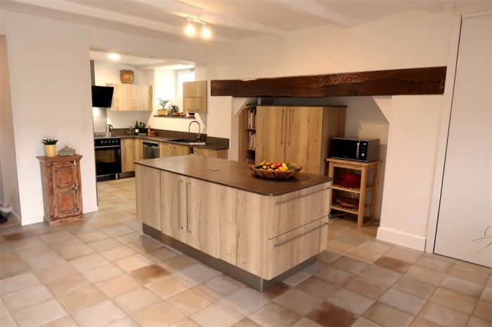 Meymac, Centre Ville : vente vente de 8 pi&egrave;ces - grande image 2