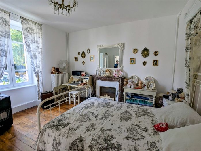 MERLINES : vente vente de 6 pi&egrave;ces - grande image 4