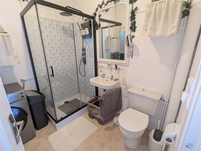 MERLINES : vente vente de 6 pi&egrave;ces - grande image 5