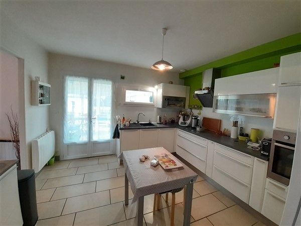 Argentat centre : vente vente de 5 pi&egrave;ces - grande image 2