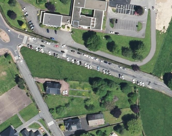 CENTRE-VILLE EGLETONS : vente vente  - grande image 2