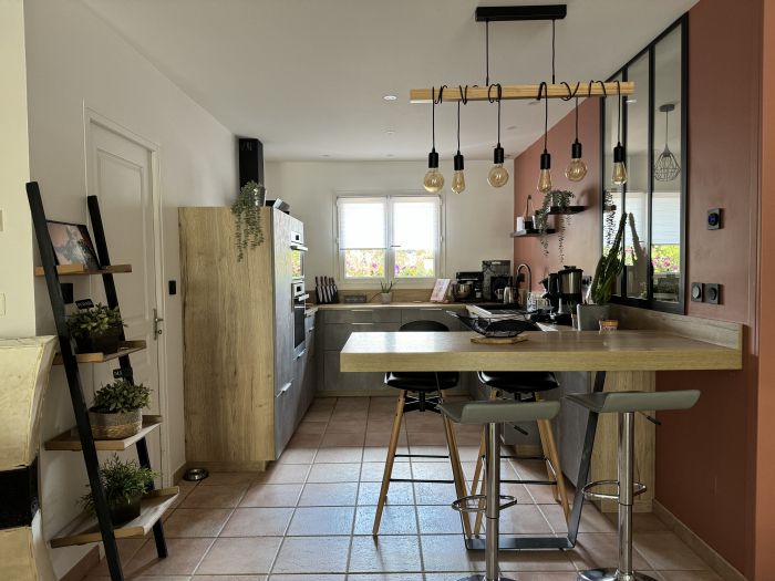 QUARTIER CALME D'EGLETONS : vente vente de 8 pi&egrave;ces - grande image 5