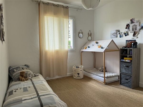 QUARTIER CALME D'EGLETONS : vente vente de 8 pi&egrave;ces - grande image 9