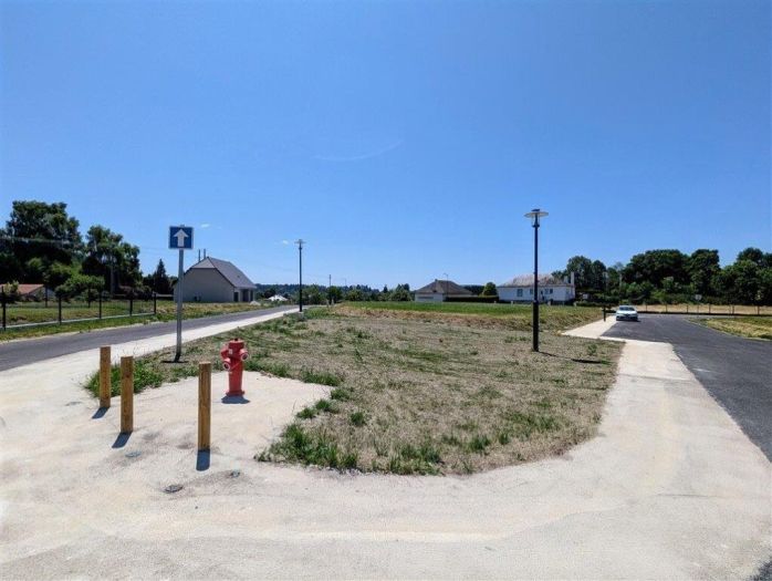 Lanobre : vente Terrain 0 - vignette 1