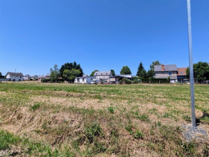 Lanobre : vente Terrain 0 - vignette 1