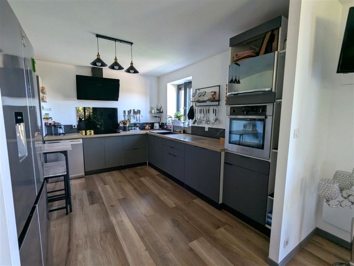 Secteur Neuvic : vente vente de 7 pi&egrave;ces - grande image 2