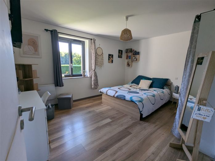 Secteur Neuvic : vente vente de 7 pi&egrave;ces - grande image 5